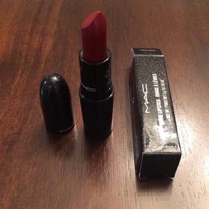 Mac Salon Rouge Lipstick 💄